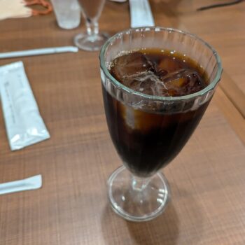 喫茶店で注文したアイスコーヒー