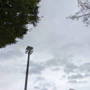 曇っている空