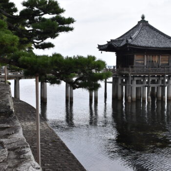 浮御堂